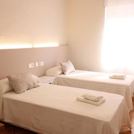 Hostal Tropical โมตริล ภายนอก รูปภาพ