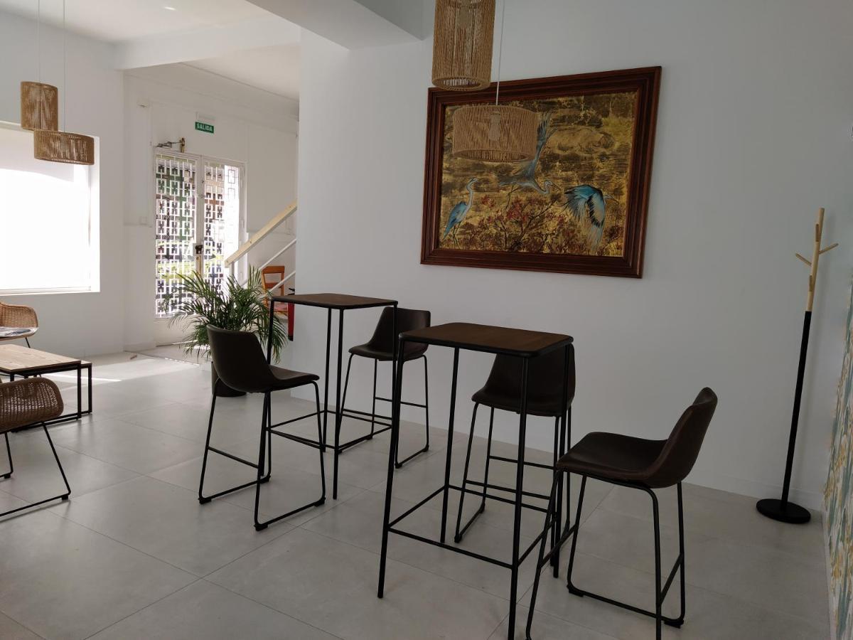 Hostal Tropical โมตริล ภายนอก รูปภาพ