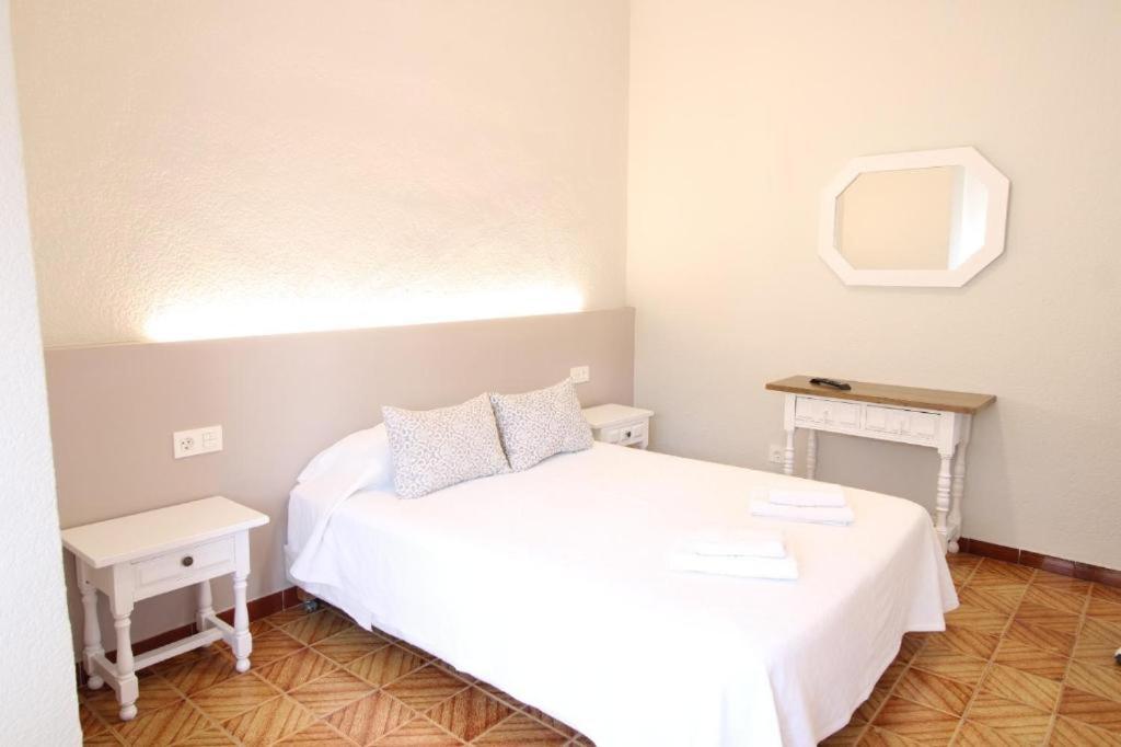 Hostal Tropical โมตริล ภายนอก รูปภาพ