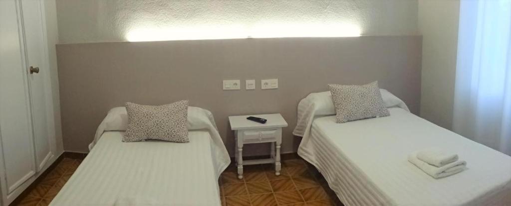 Hostal Tropical โมตริล ภายนอก รูปภาพ